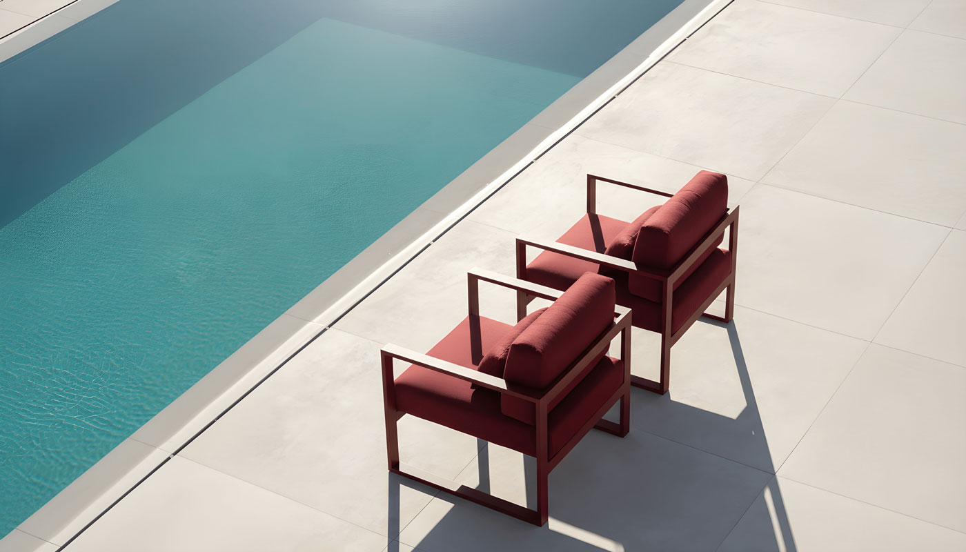 Sillón Mariola color burdeos de Nones Furniture